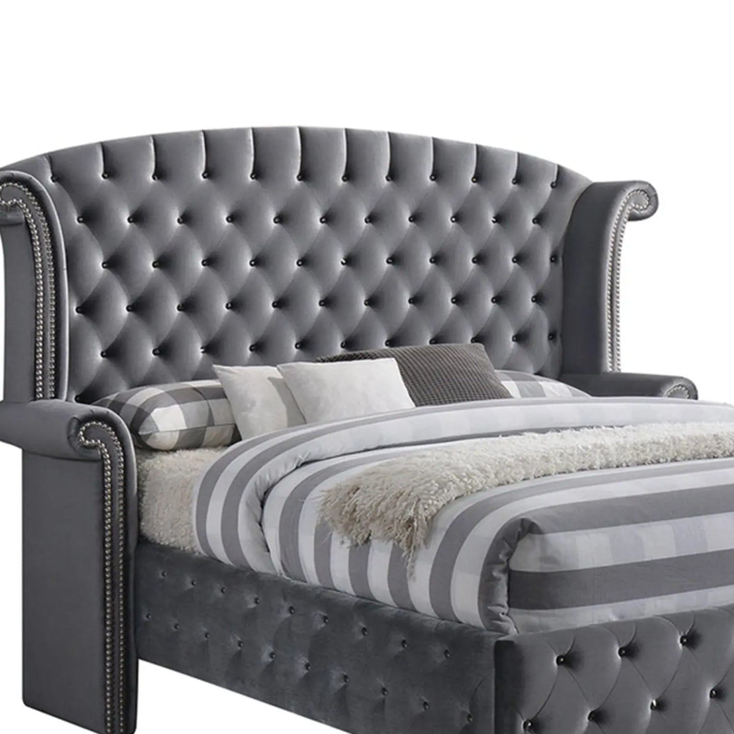 Elegant Gray Velvet Queen Bed – Luxurious Upholstered Frame for a Sophisticated Bedroom Jade