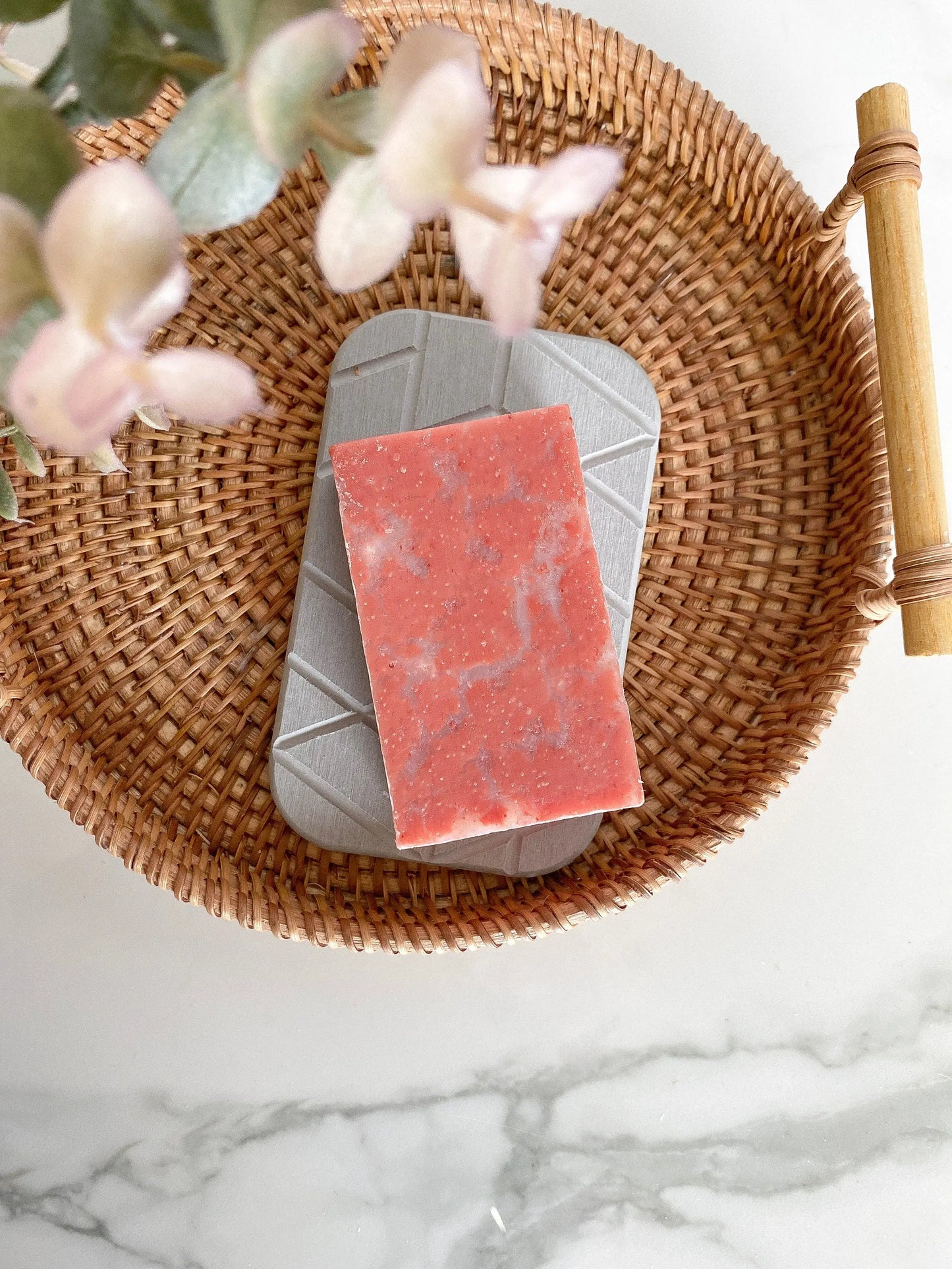 Diatomite Soap Dish with Quick Dry Functionality and Modern Geometric Design